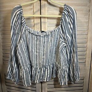 American Eagle Cropped Peplum Top